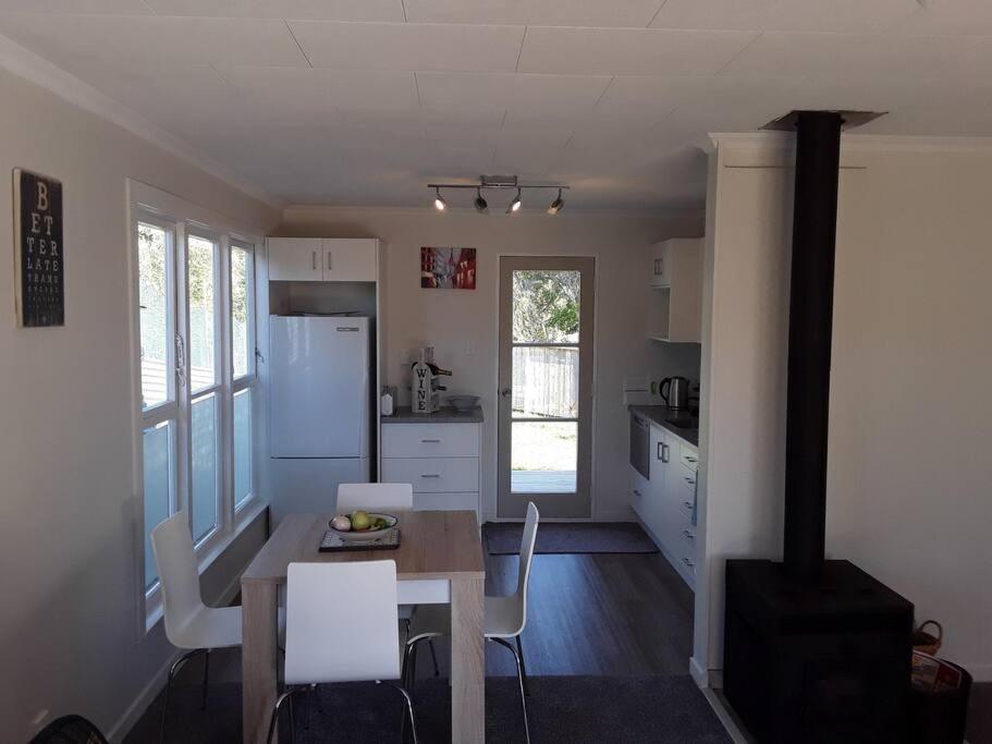 Relaxed Beach Retreat, Mod Family Friendly Bach Foxton Beach Exterior foto